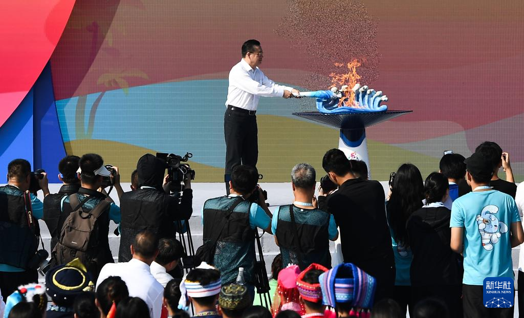 第十二届全国少数民族传统体育运动会启动火炬传递 第 8 张