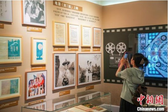 广西首次为“刘三姐”建立文化档案并举办展览 第 1 张