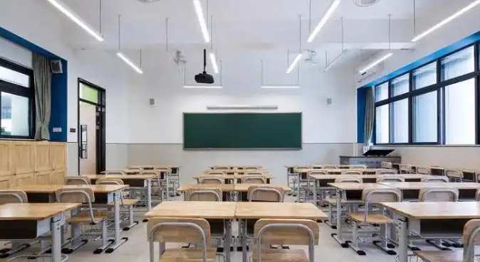 多地逐步推进高中双休制度 “把周末双休还给学生”为何引争议？