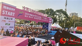 2025无锡马拉松鸣枪开跑 杨绍辉、徐冰洁分获全国锦标赛冠军