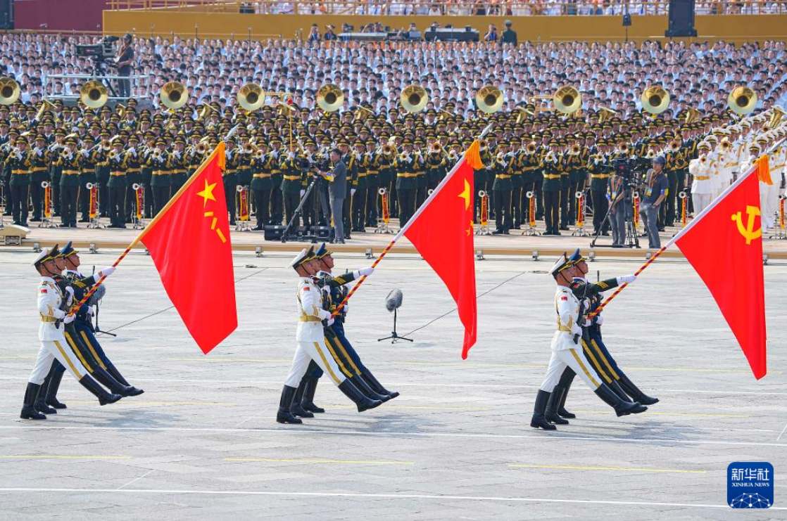 中央军委主席习近平签署通令  嘉奖参加纪念中国人民抗日战争暨世界反法西斯战争胜利80周年阅兵全体人员 第 2 张