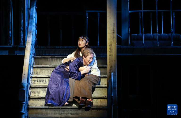 北京人艺新戏《小郡之秋》首演 探索外国戏的中国式表达 第 2 张 北京人艺新戏《小郡之秋》首演 探索外国戏的中国式表达 第 2 张
