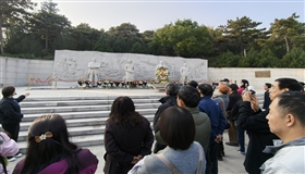 搭建红色教育平台 西山无名英雄广场提供免费讲解
