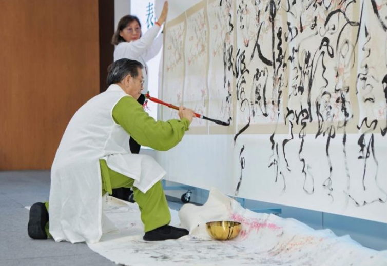 第二届曼谷汉字艺术节在泰国举行 第 1 张
