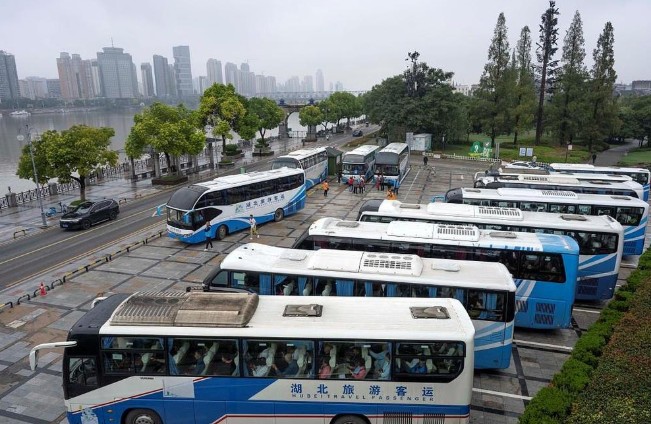 别被“半自驾”“低价团”套路了 旅游遇“糟心事”这样维权 第 2 张