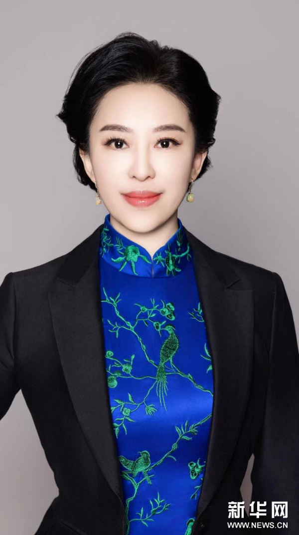 开发“艺术+科技”融合系列课程，构建教育新生态