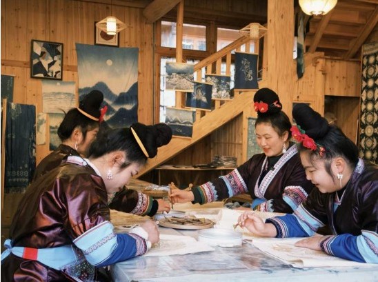 贵州千年侗寨非遗织就乡村振兴锦绣路 第 1 张