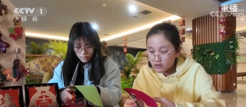 文化“盛宴”激活文旅“流量密码” 体验非遗、感受民俗燃动年味聚人气 第 4 张