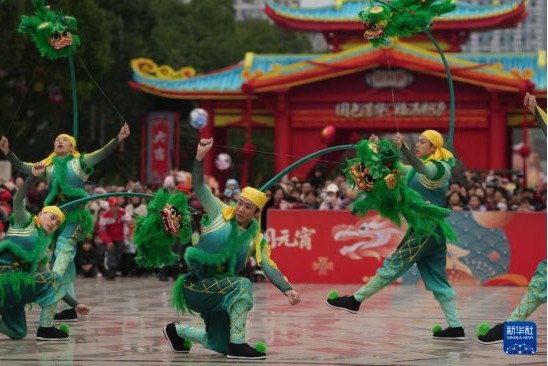 浙江桐庐：元宵民俗大踩街 第 2 张